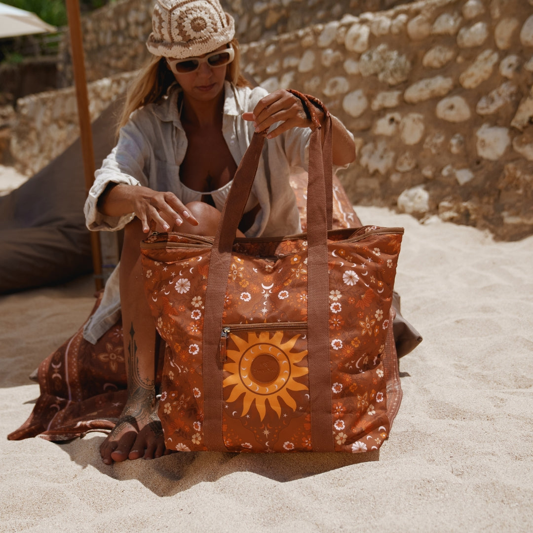 Cooler beach bag with straps picnic